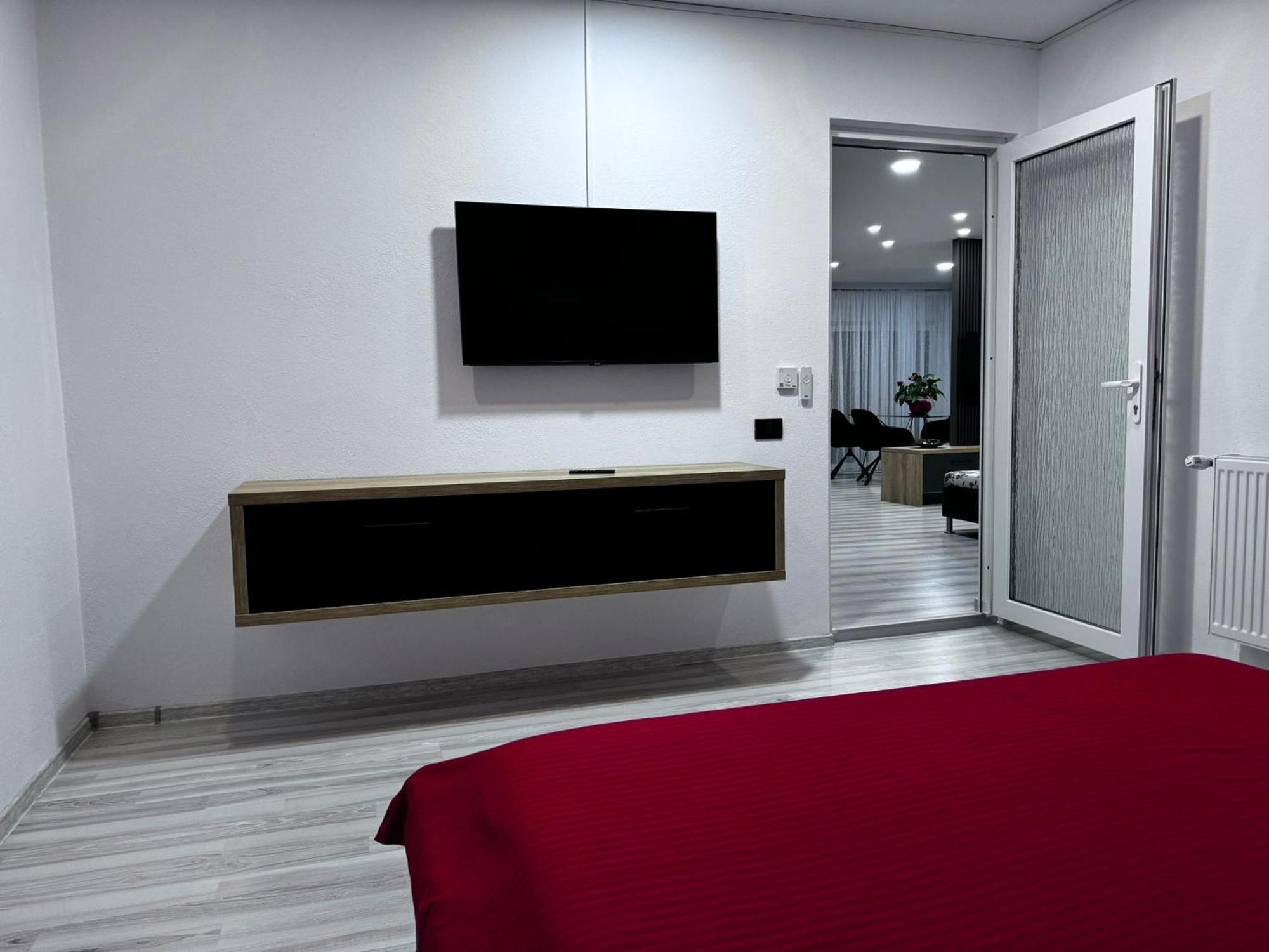 Whitehouse2 Apartment Арад Екстериор снимка