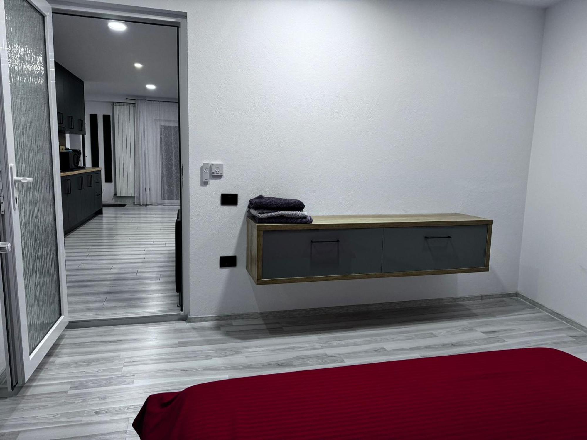 Whitehouse2 Apartment Арад Екстериор снимка