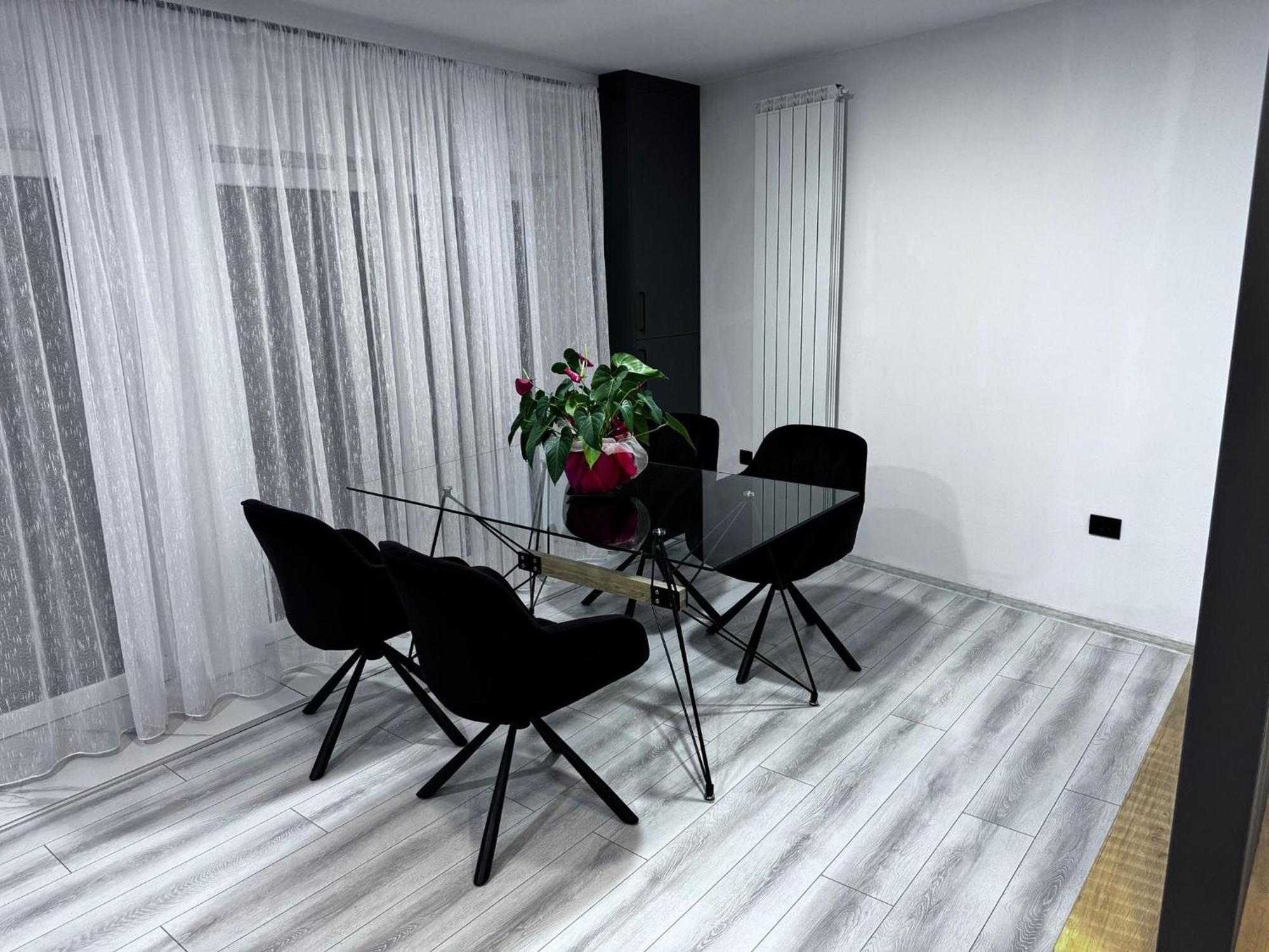 Whitehouse2 Apartment Арад Екстериор снимка